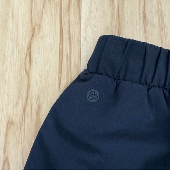 Zella Taylor Getaway High Waist Shorts - Black - Picture 5 of 6